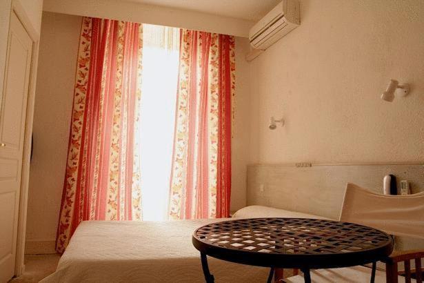 Hotel De Paris Montpellier Esterno foto
